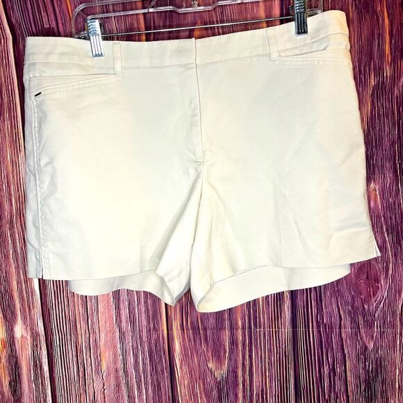 White House Black Market Beige Cream Womens Short 14 Cotton Polyester Shorts. - Picture 1 of 6